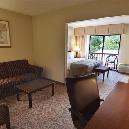 Sturbridge Host Hotel And Conference Center (Adults Only) Bagian luar foto